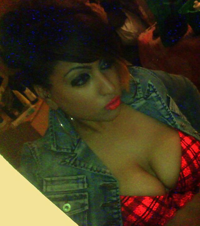 25P Big tits uk british paki indian slut