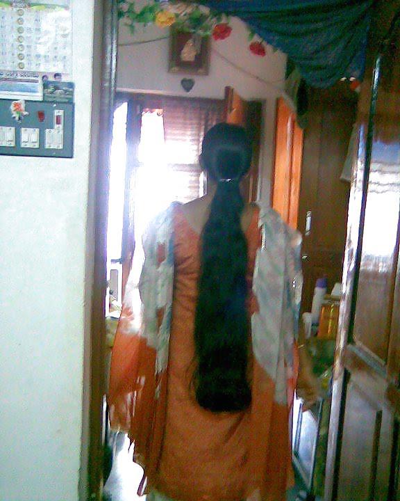 23P Indian Long Hair Auntys And Girls 