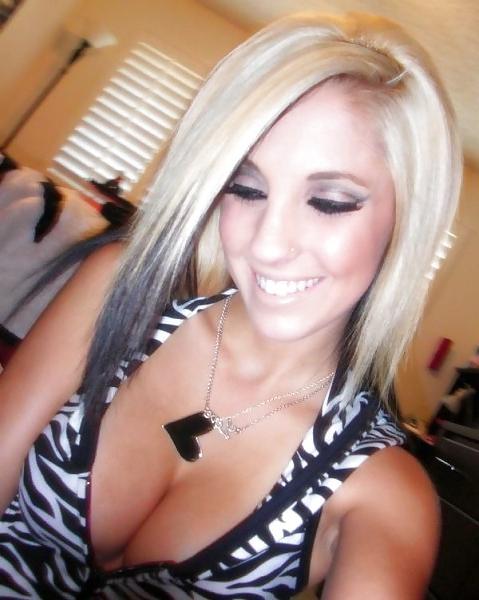 7P Amateur cleavage on face! Boom!!!