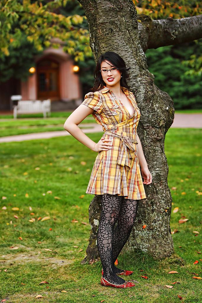 25P Hotlegs-asian dream