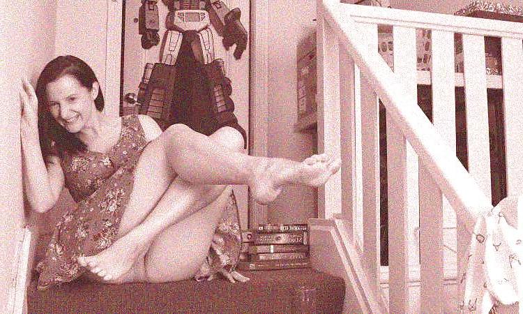 9P Retro Milf