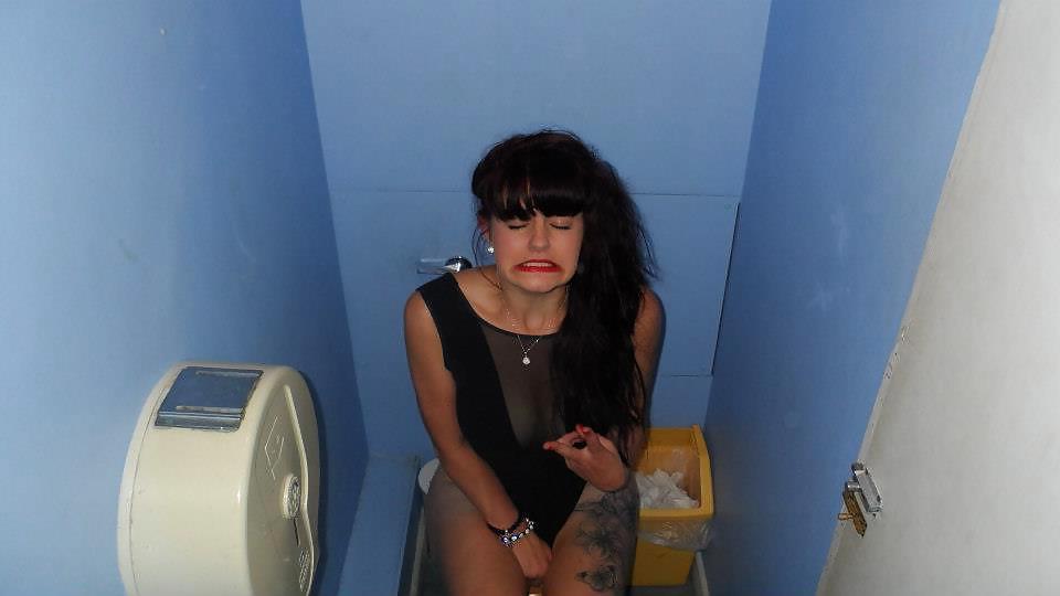 17P Young British Sluts