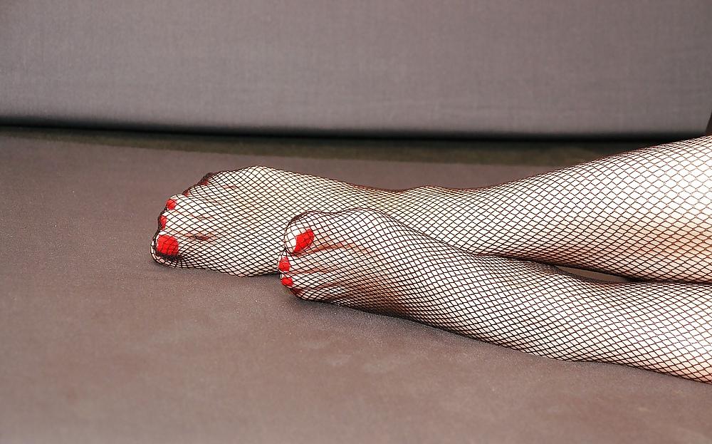 15P Feet classic 1