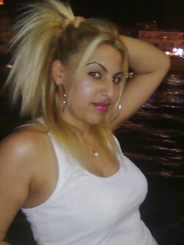 4P Turkish blonde with big tits