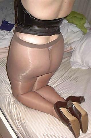 16P Pantyhose sex with bbw woman