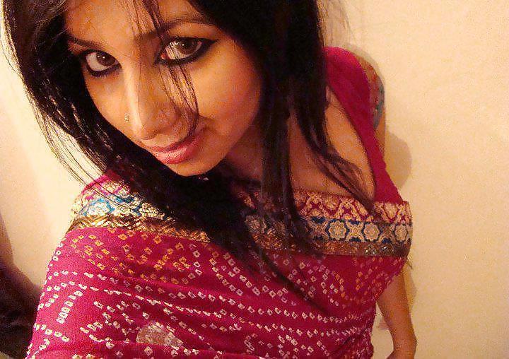 25P Rare sweet girls in saree and bikini: Collected from net