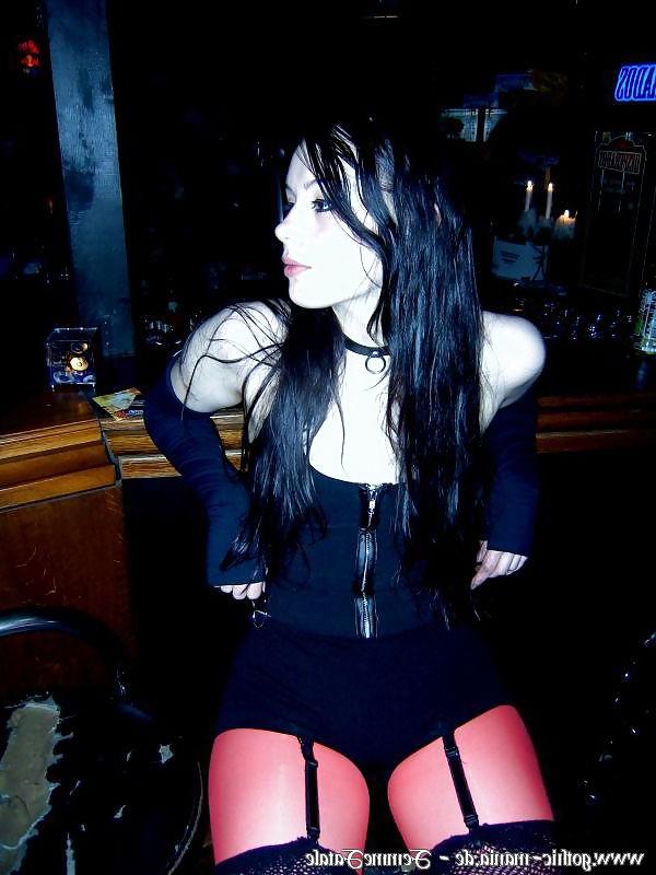 21P Gothic Beauties I