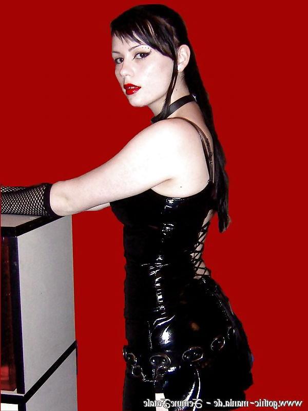 21P Gothic Beauties I