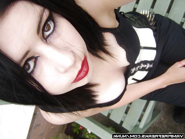 21P Gothic Beauties I