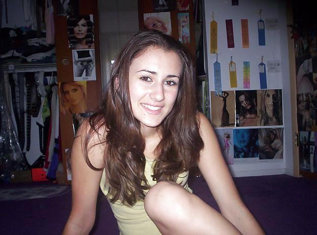 25P Stolen Pics - Brunette in Shower