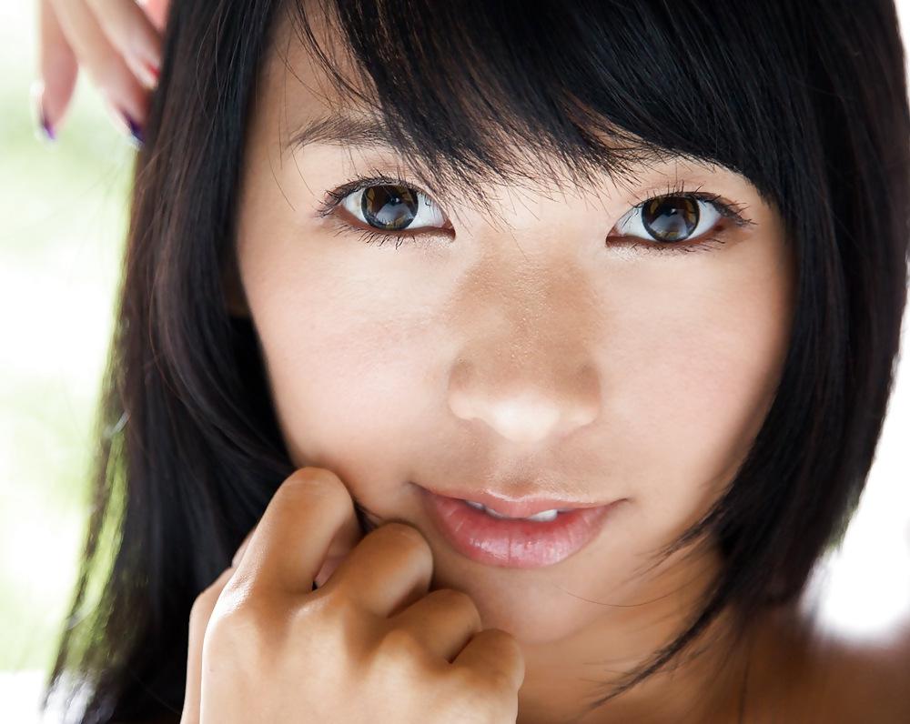 17P Nana Ogura in red