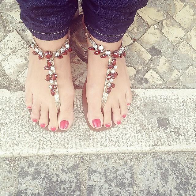 11P I love feet and sandals
