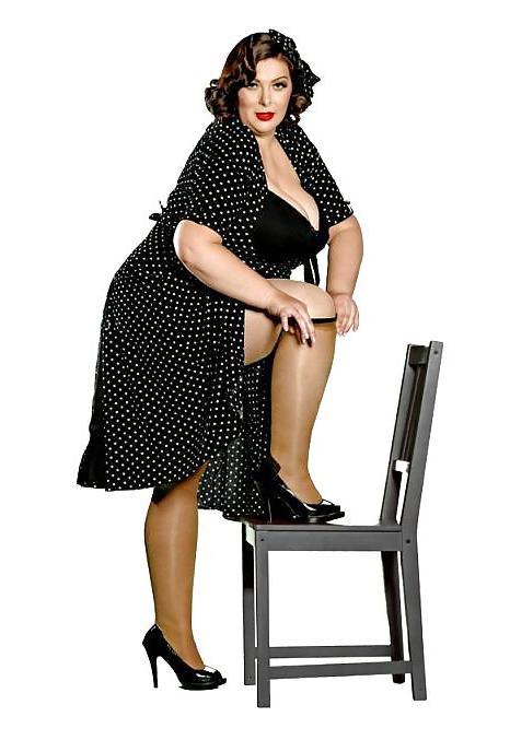 25P Voluptuous Burlesque, Pin-up and Retro Women 9