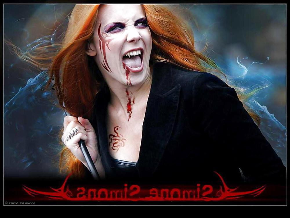 25P Gothic Rock Singers