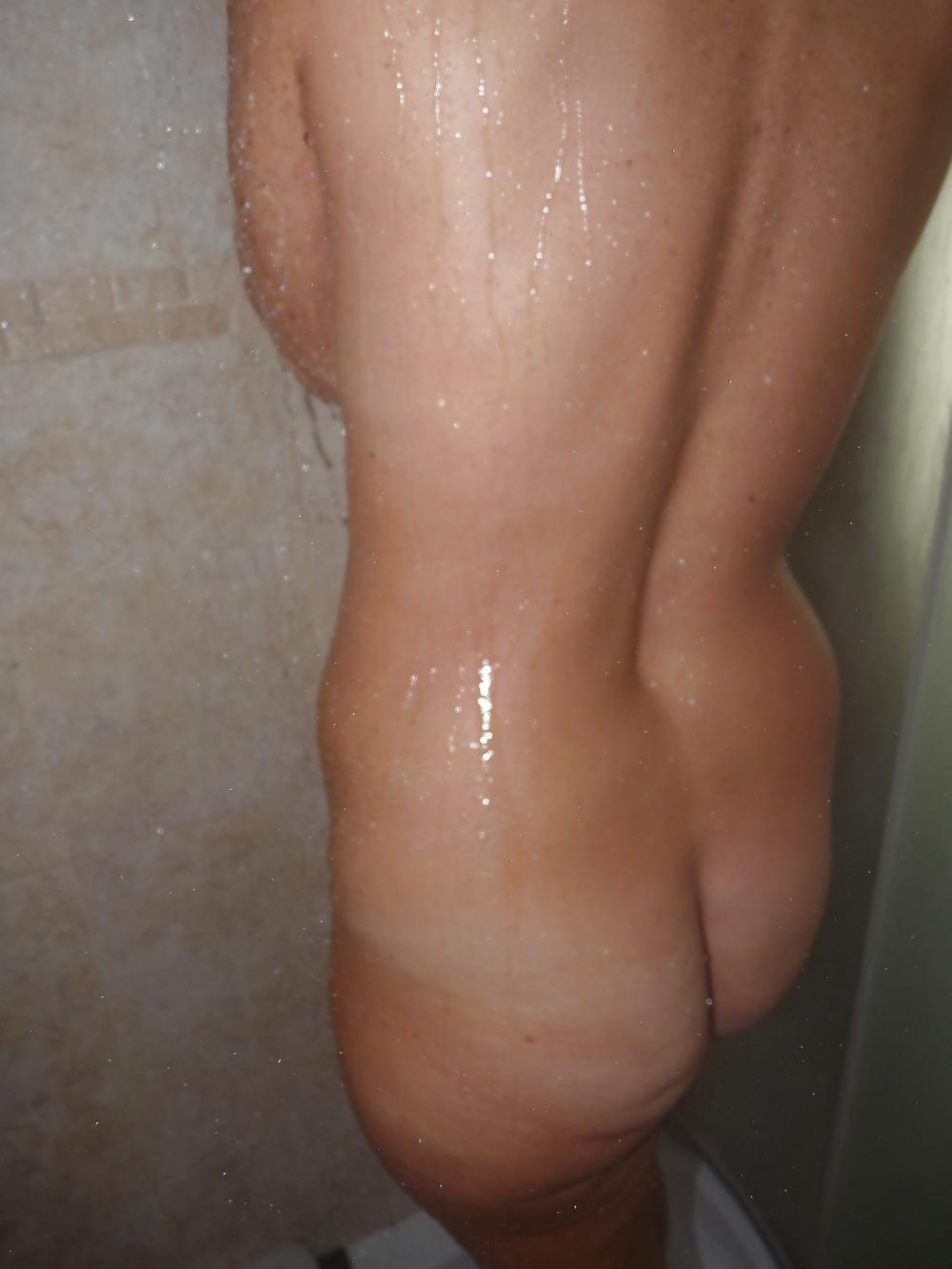 7P Mature wife in the shower