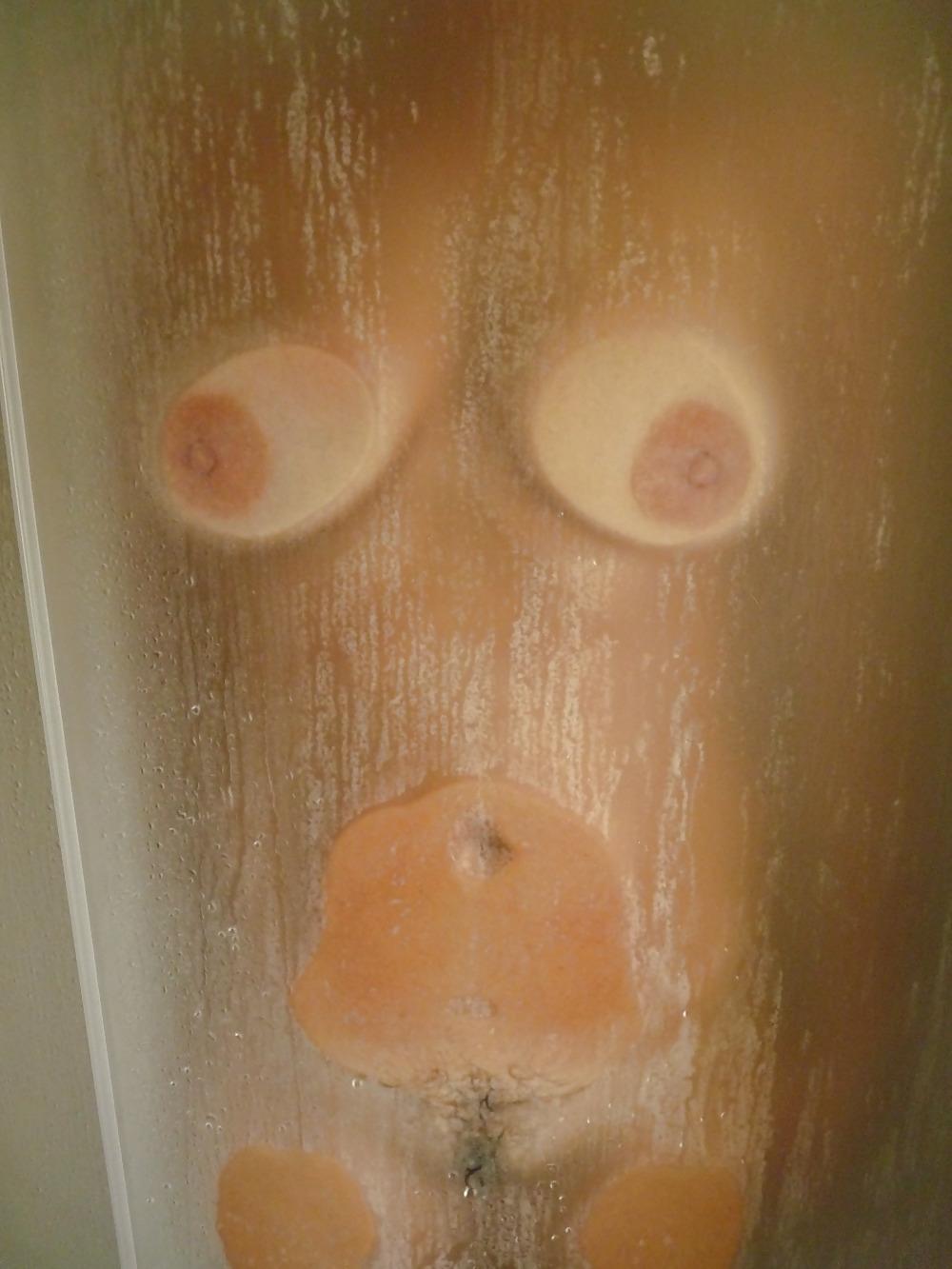 7P Mature wife in the shower