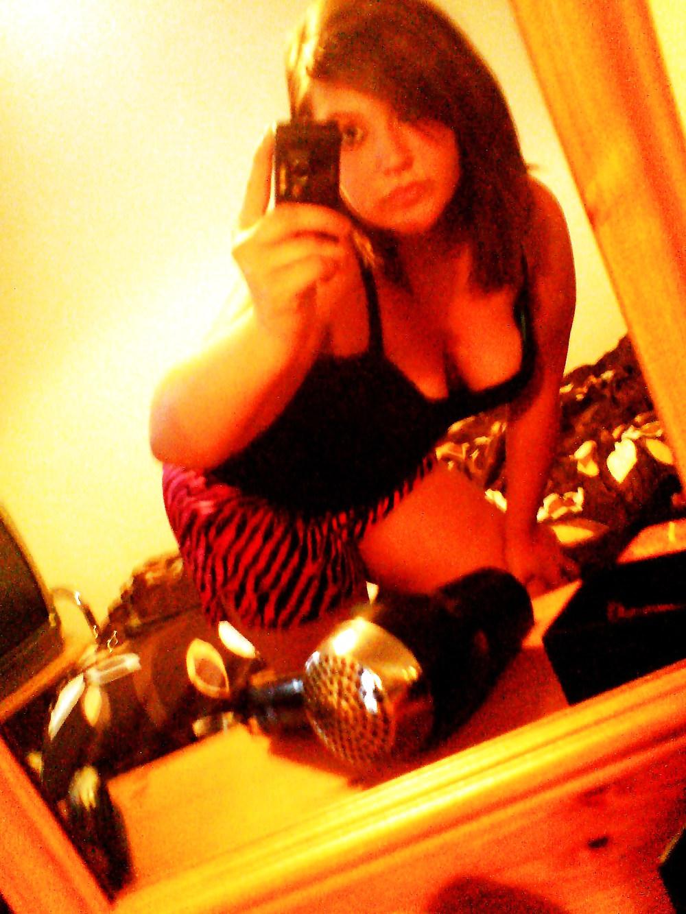 10P Random selfshot british teen girls