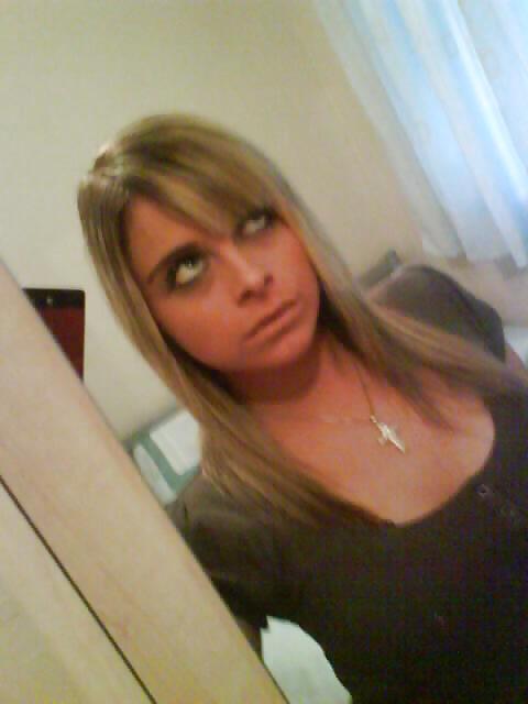 10P Random selfshot british teen girls