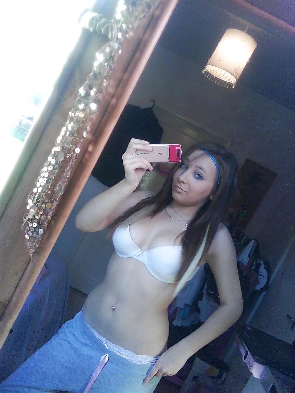 10P Random selfshot british teen girls