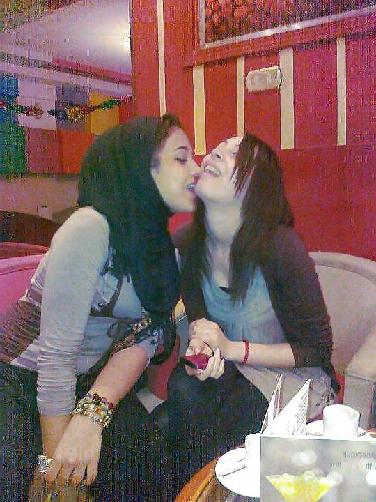5P Arab turkish women 40