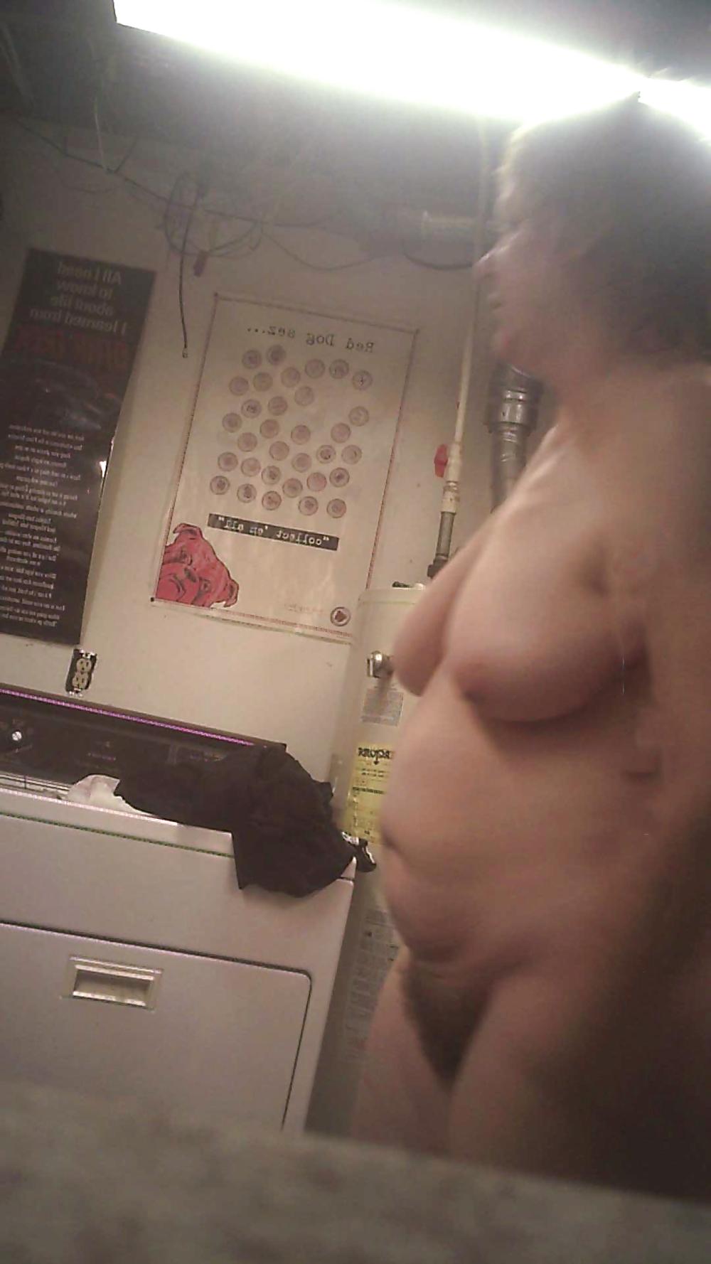 19P Wifey shower time