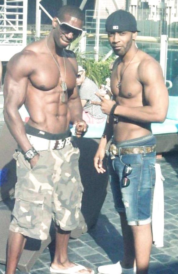 25P Black guys for the white girls