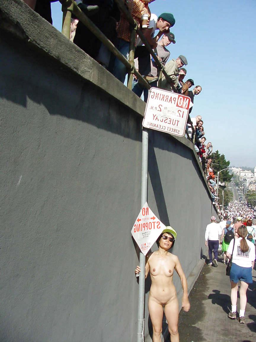 23P EROTIQUE the asian exhibitionist