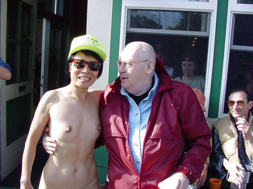 23P EROTIQUE the asian exhibitionist