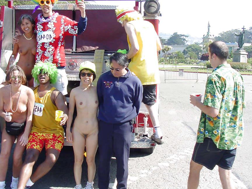 23P EROTIQUE the asian exhibitionist