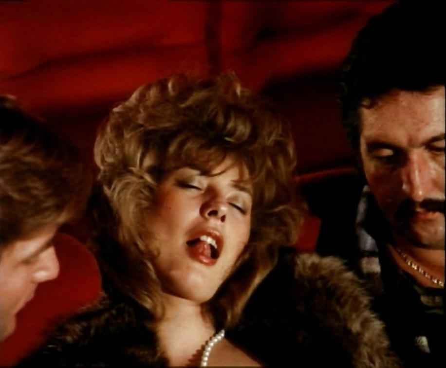 25P Sexy Retro Babe - Carmen Chevalie