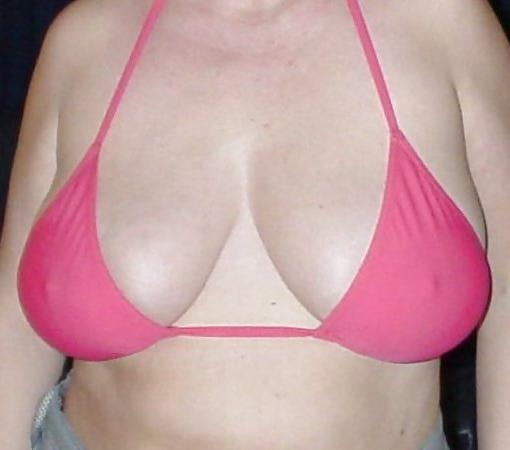 12P Wife - Cleavage