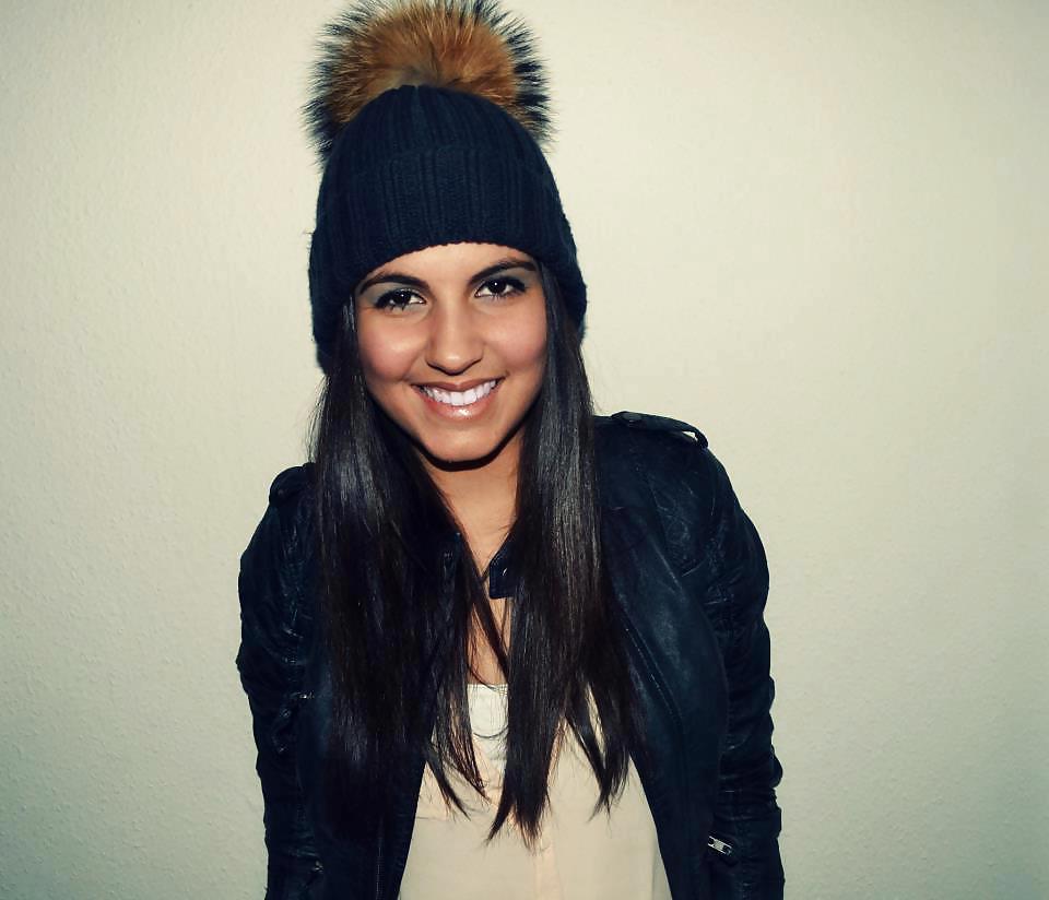 8P Hot Turkish Girl 