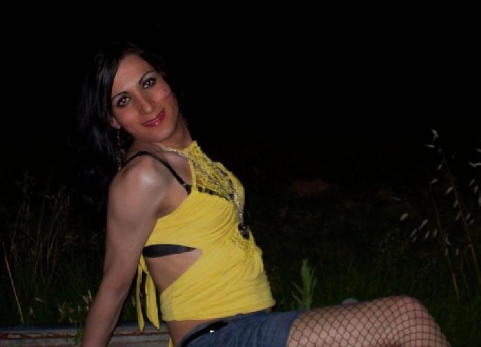 12P Gorgeous Italian: Daniela part 1