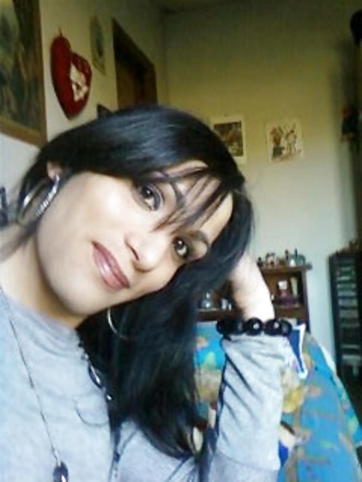 12P Gorgeous Italian: Daniela part 1