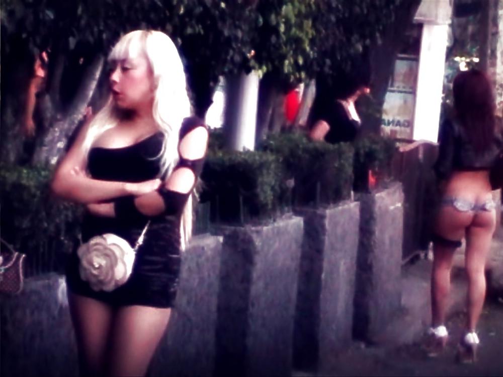 25P Selling Themselves On The Street - Asian Hookers