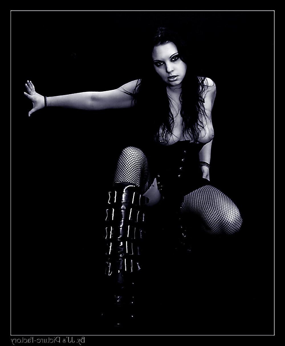 25P Gothic beauties 07