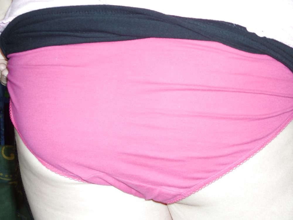 20P The wife's sexy red knickers