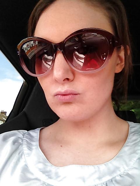 25P British girlfriend 27 years old