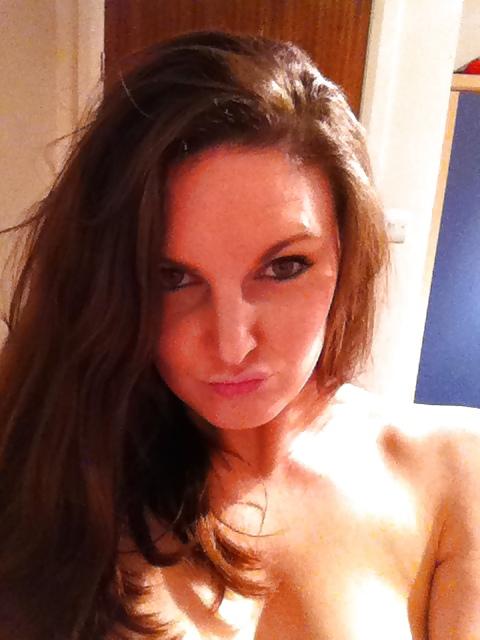 25P British girlfriend 27 years old