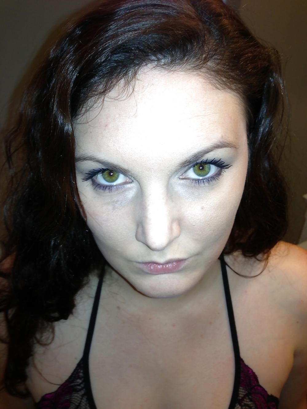 25P British girlfriend 27 years old