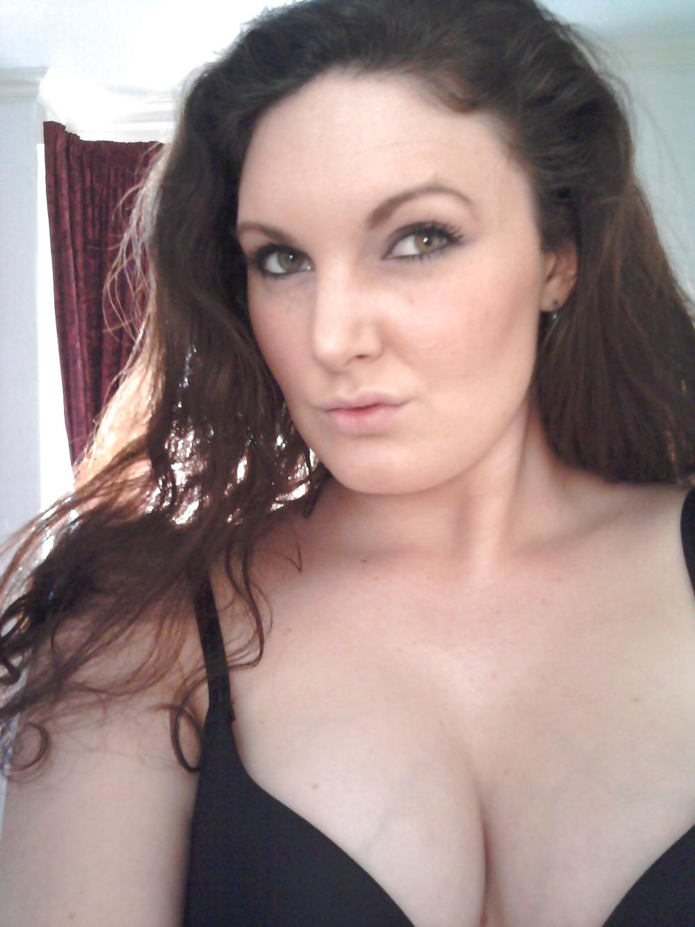 25P British girlfriend 27 years old