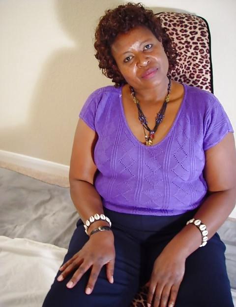 25P ALL KINDS OF MATURE BLACK WOMEN PICS 2