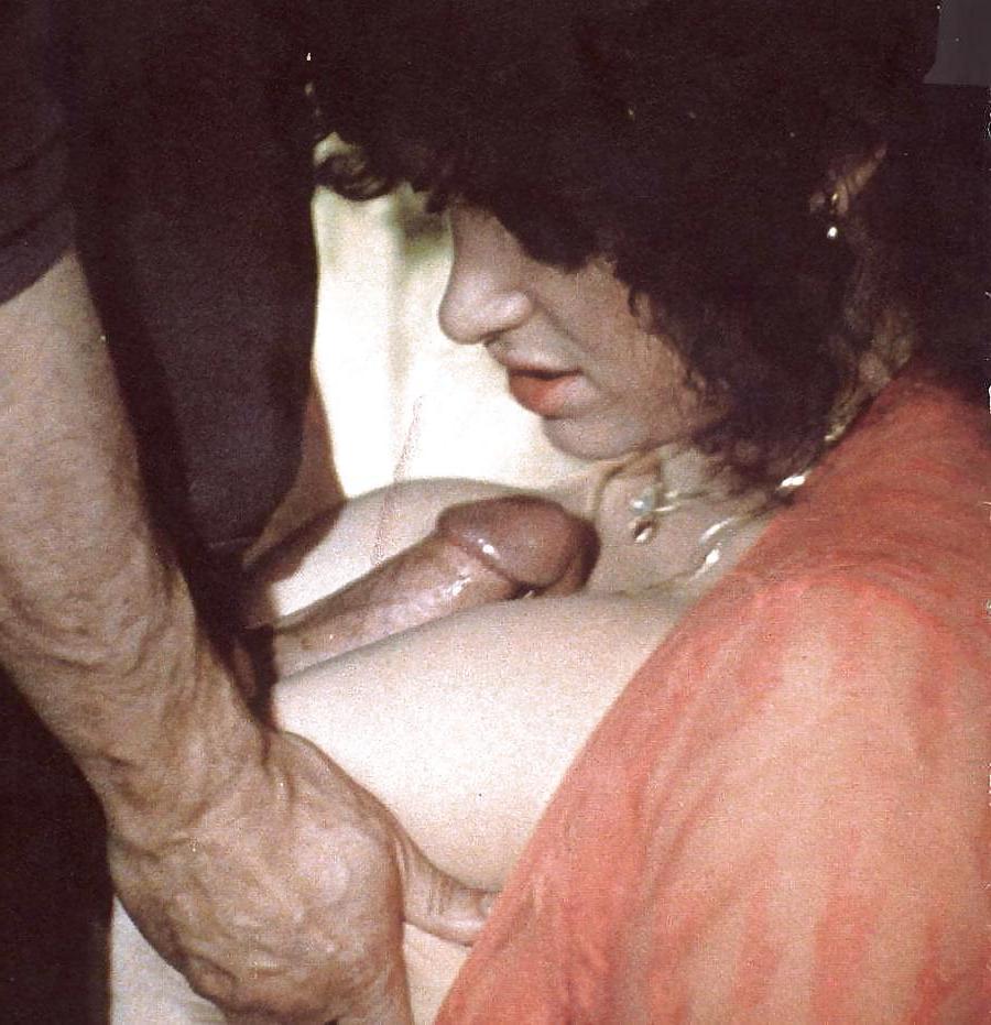 25P Potpurri of Retro Ero and Porn Photos 15 of 15