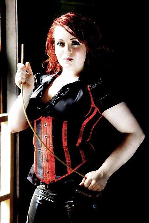 25P Britische Hure – Rose, 24, Nottingham