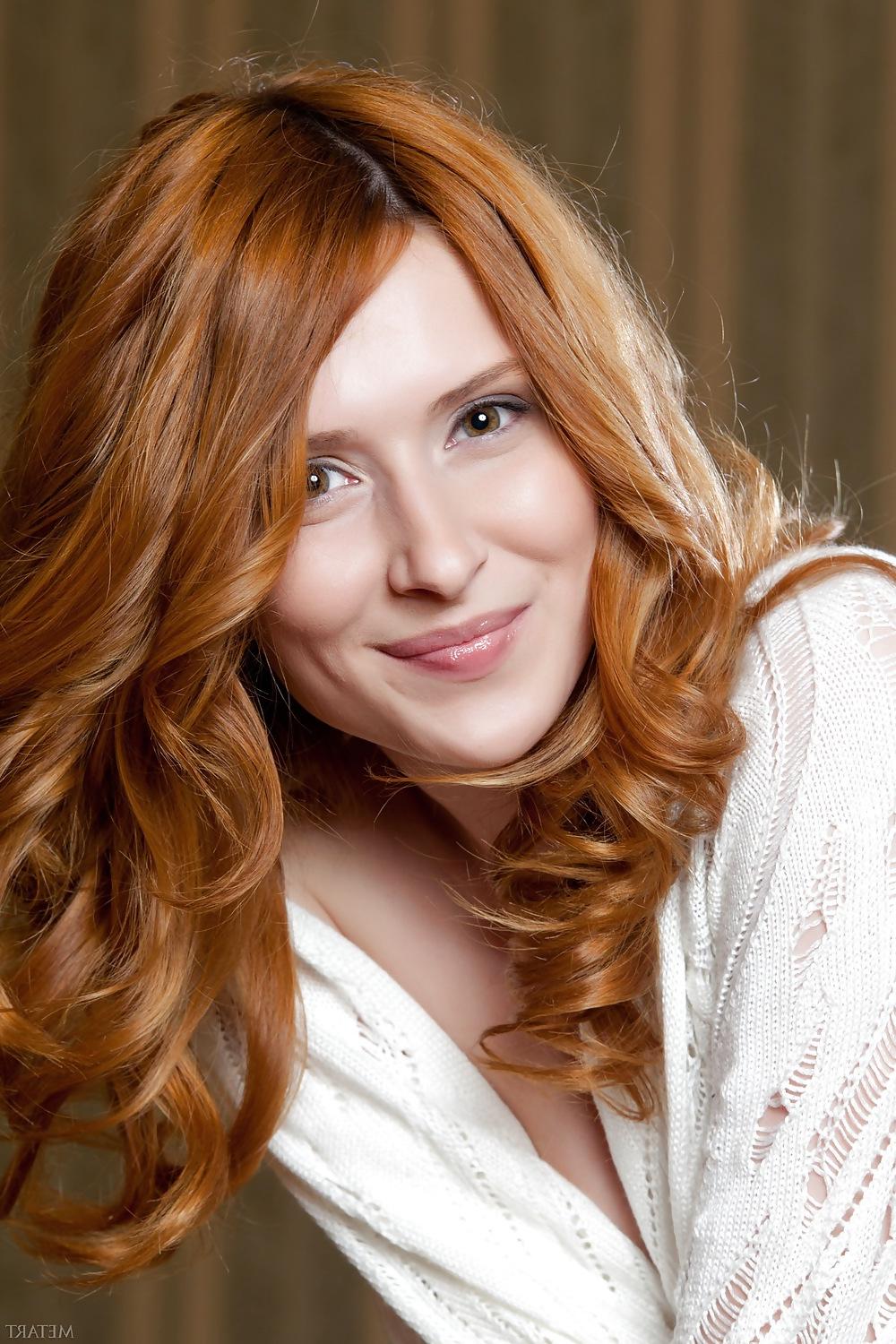 25P Redheads. Girls with red hair.Some sex, most softcore.
