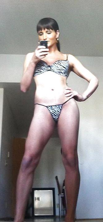 10P Sexy girl in sexy underwear...