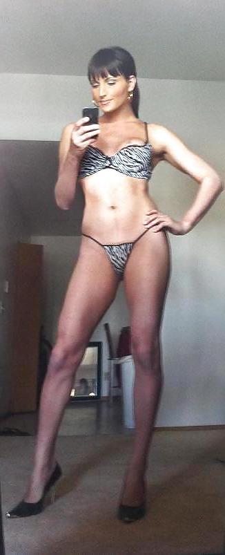 10P Sexy girl in sexy underwear...