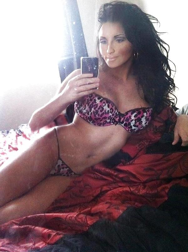 10P Sexy girl in sexy underwear...