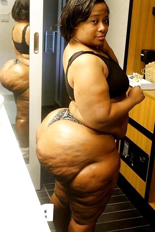 25P Big Booty BBW The Butt XXX 