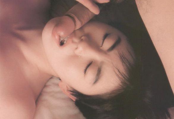 25P Cute asian girl getting some action